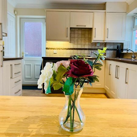 Homely Detached 3 Bedroom House Near Sheffield Rotherham Exteriér fotografie