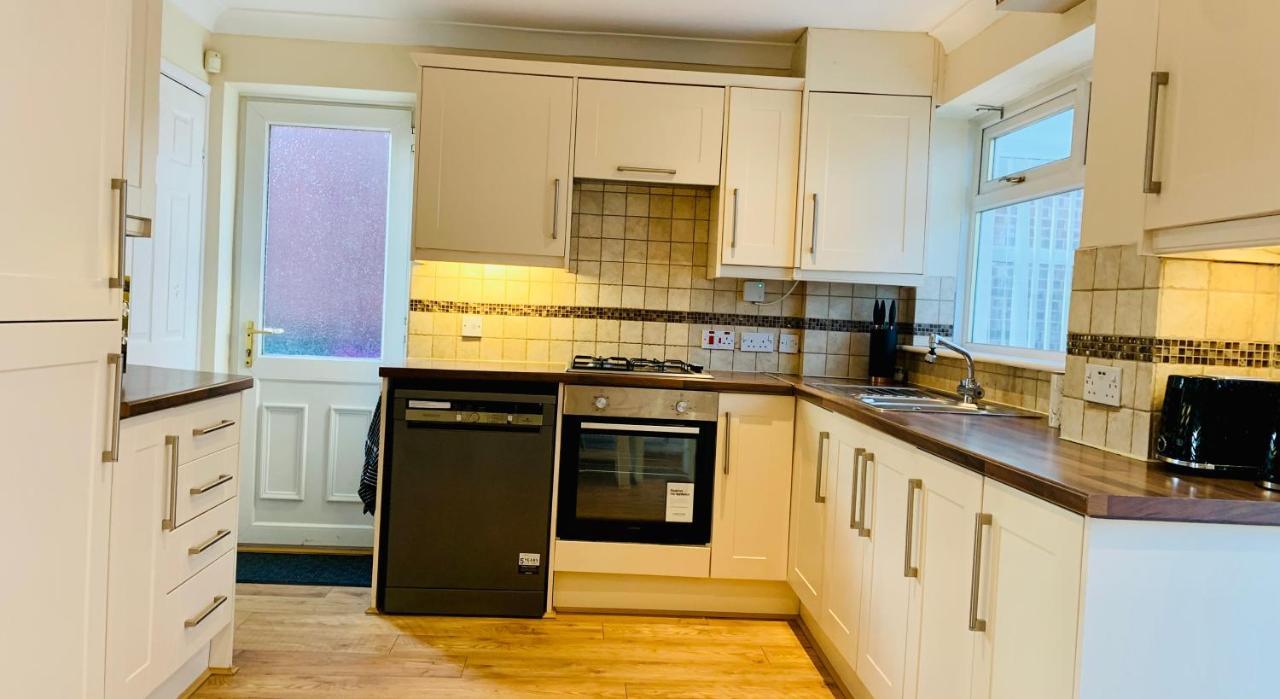 Homely Detached 3 Bedroom House Near Sheffield Rotherham Exteriér fotografie