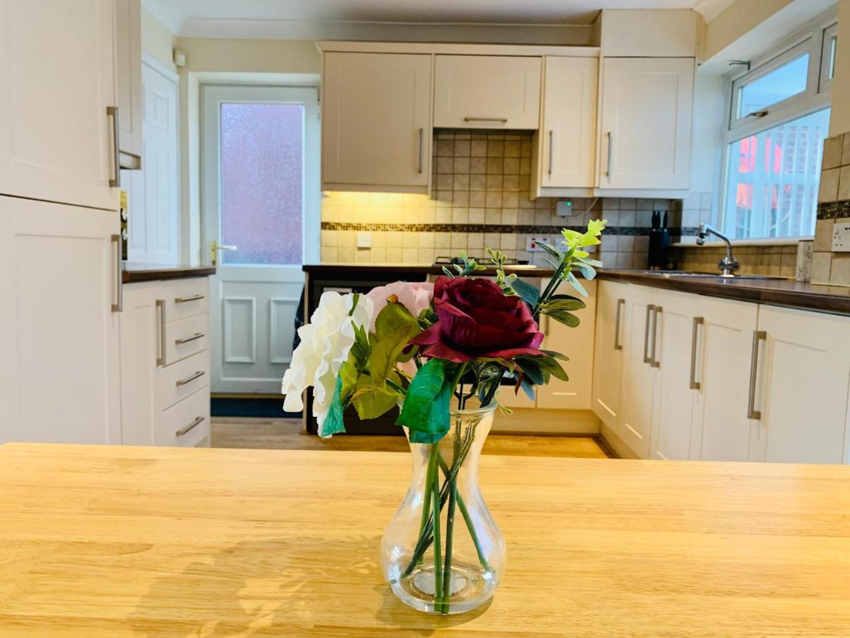 Homely Detached 3 Bedroom House Near Sheffield Rotherham Exteriér fotografie